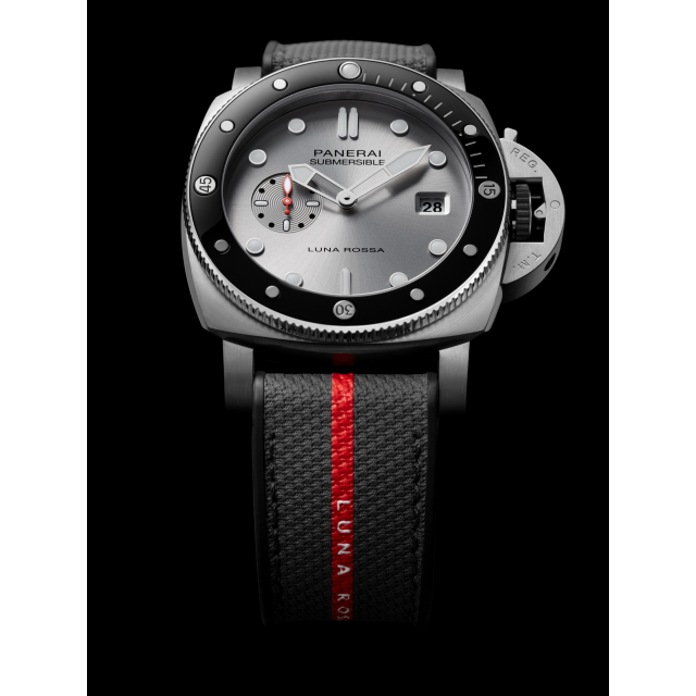PANERAI Submersible QuarantaQuattro Luna Rossa - Image 3